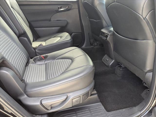 used 2024 Toyota Highlander car, priced at $35,995