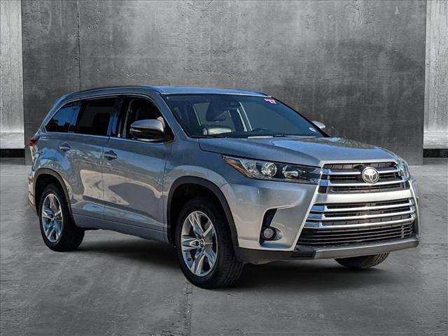 used 2017 Toyota Highlander car, priced at $18,285