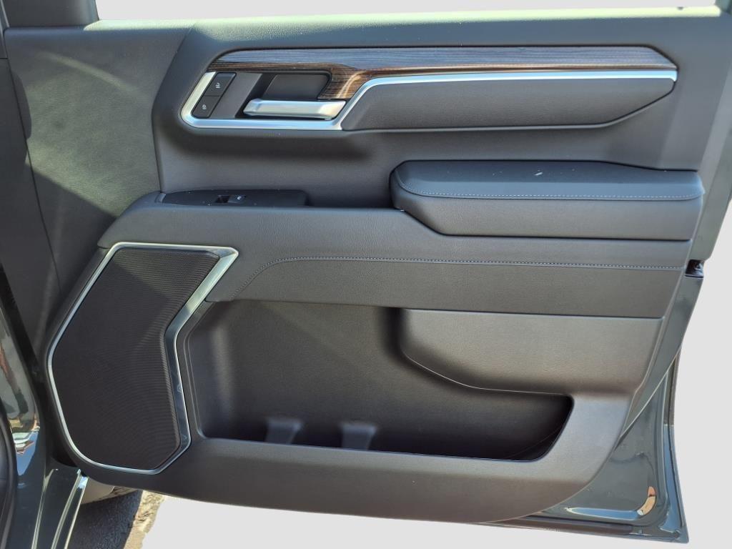 new 2025 Chevrolet Silverado 2500 car, priced at $76,264
