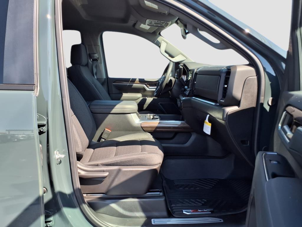 new 2025 Chevrolet Silverado 2500 car, priced at $76,264