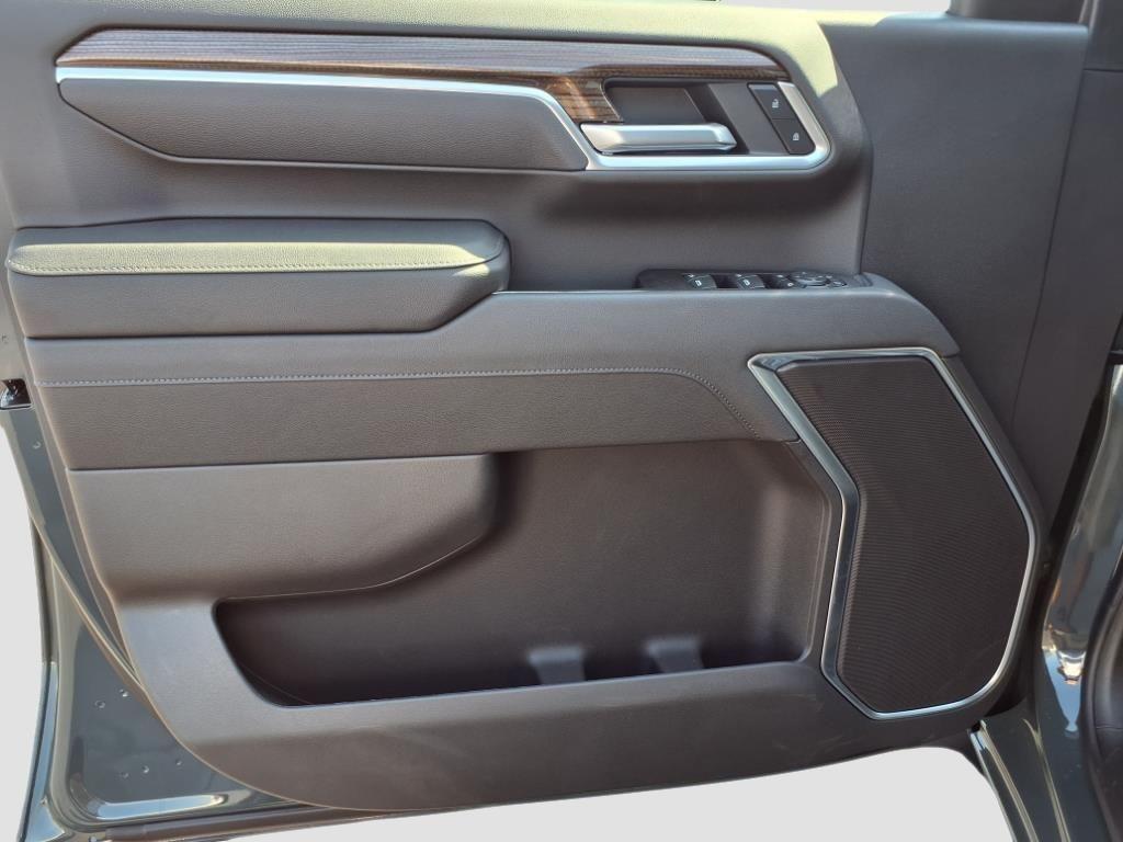 new 2025 Chevrolet Silverado 2500 car, priced at $76,264