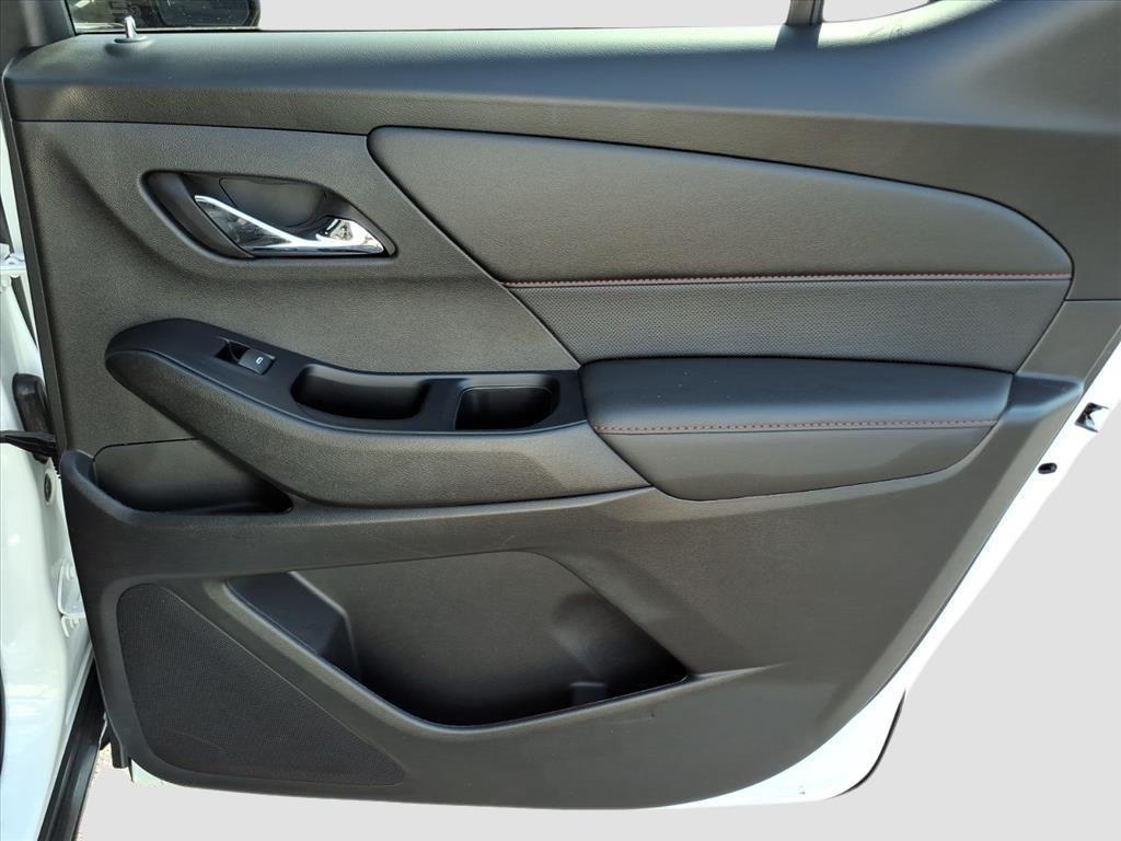 used 2023 Chevrolet Traverse car, priced at $36,658