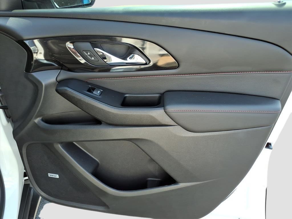 used 2023 Chevrolet Traverse car, priced at $36,658