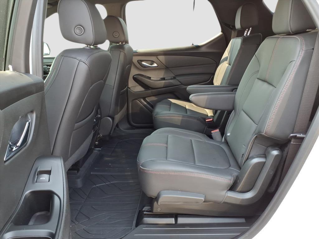 used 2023 Chevrolet Traverse car, priced at $36,658