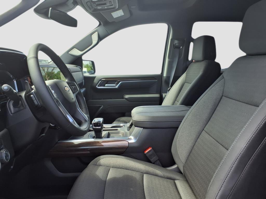 new 2025 Chevrolet Silverado 1500 car, priced at $52,282