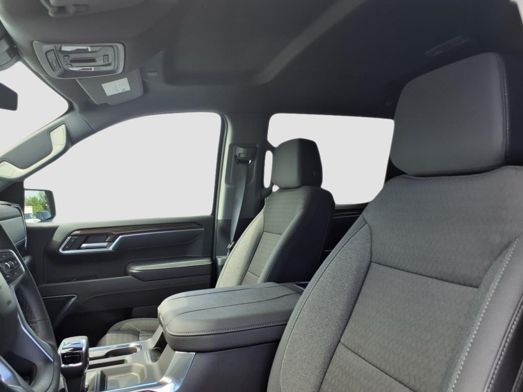 new 2025 Chevrolet Silverado 1500 car, priced at $52,282
