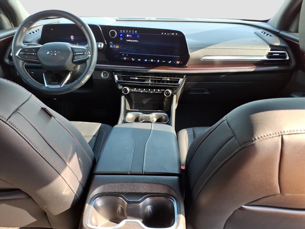 used 2025 Chevrolet Traverse car, priced at $53,526
