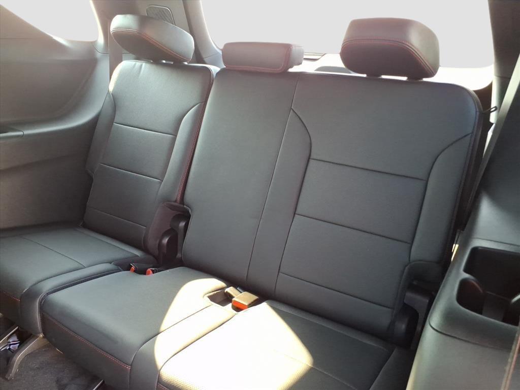 used 2025 Chevrolet Traverse car, priced at $53,526