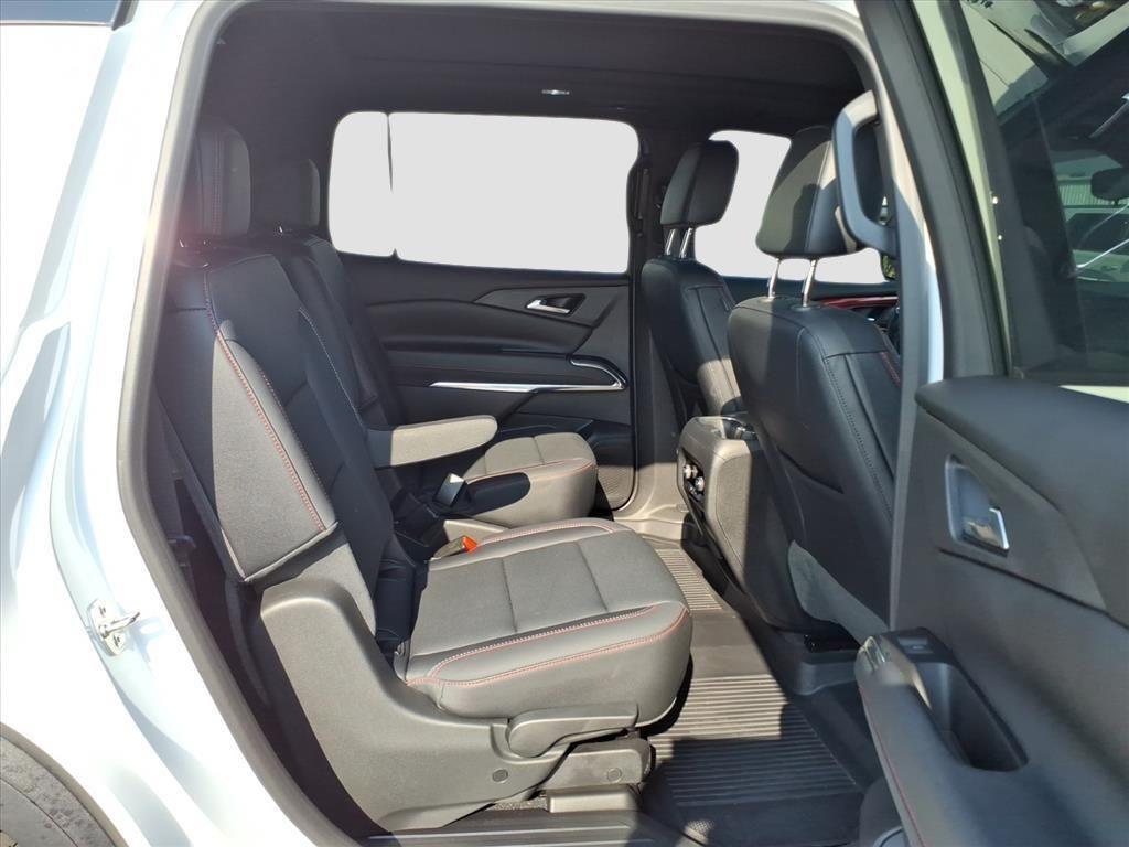 used 2025 Chevrolet Traverse car, priced at $53,526
