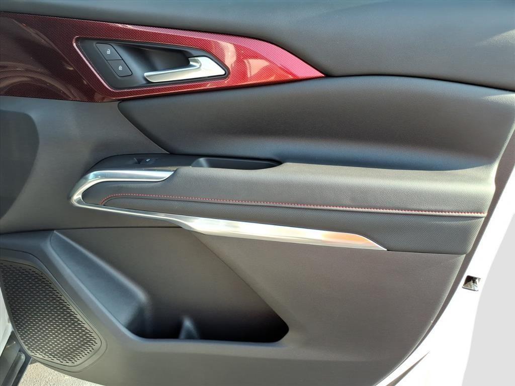 used 2025 Chevrolet Traverse car, priced at $53,526