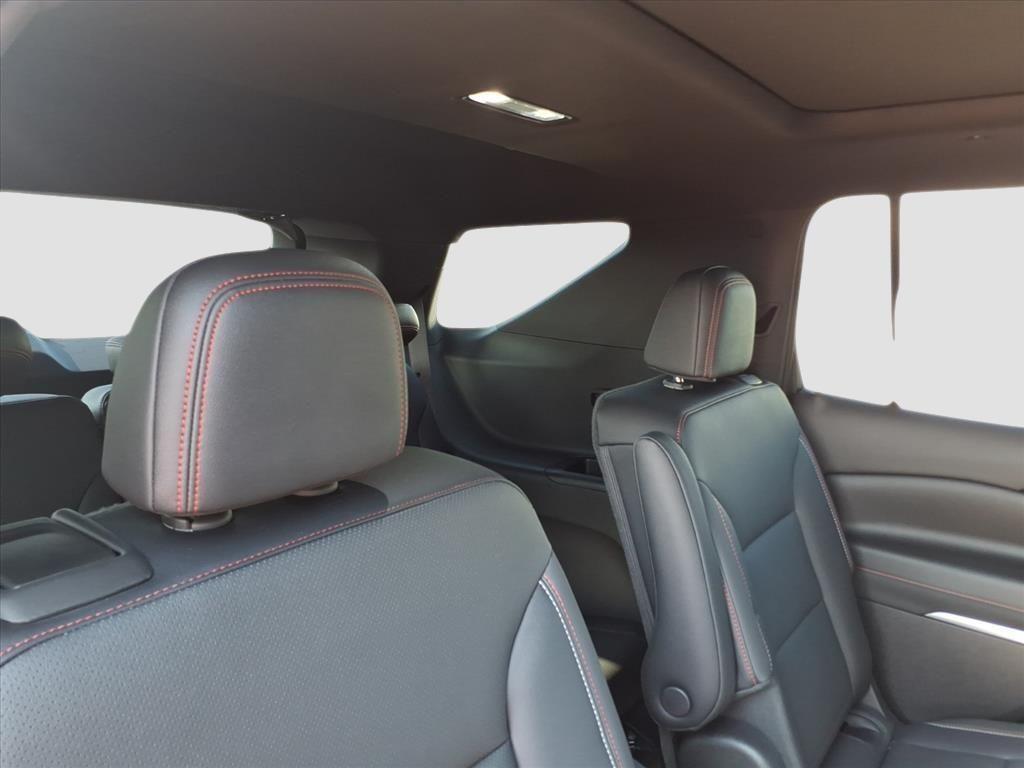 used 2025 Chevrolet Traverse car, priced at $53,526
