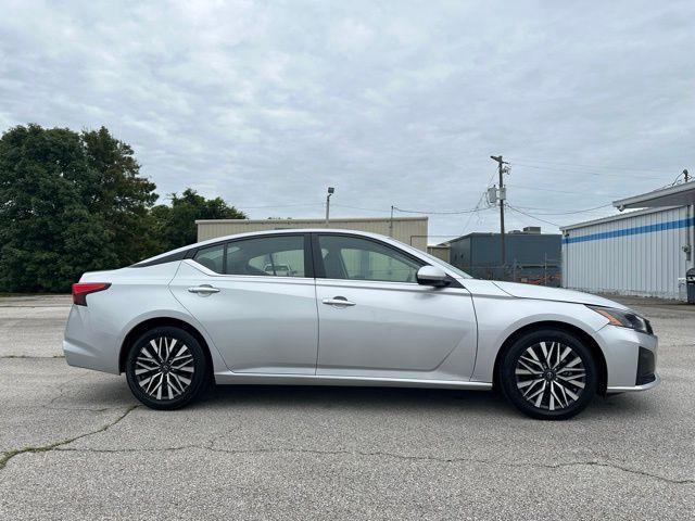 used 2023 Nissan Altima car, priced at $21,987