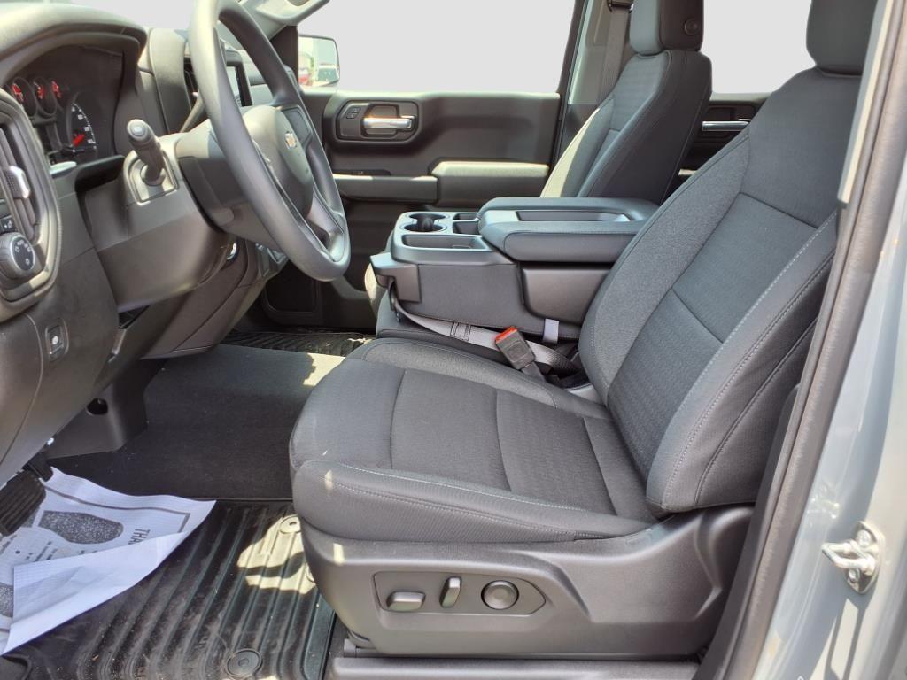 new 2025 Chevrolet Silverado 1500 car, priced at $44,404