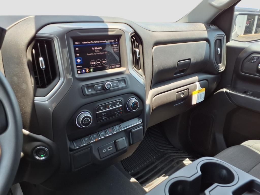 new 2025 Chevrolet Silverado 1500 car, priced at $44,404