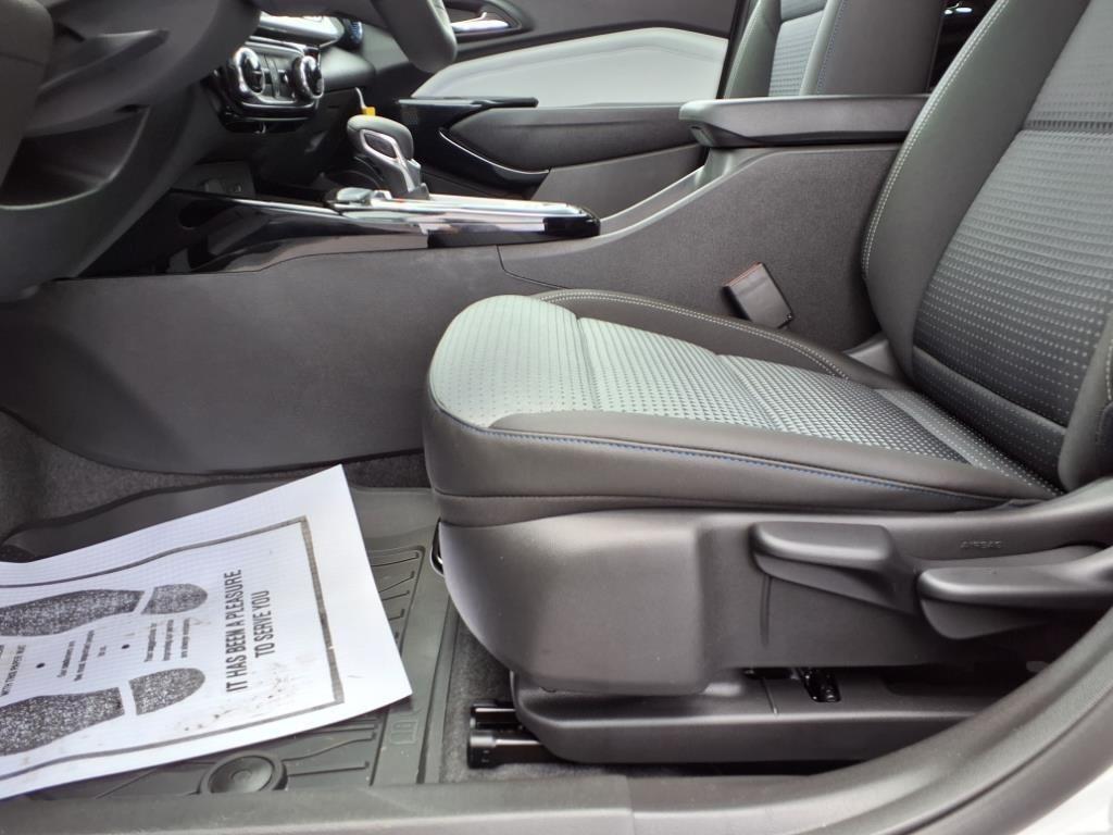 new 2025 Chevrolet Trax car, priced at $25,795