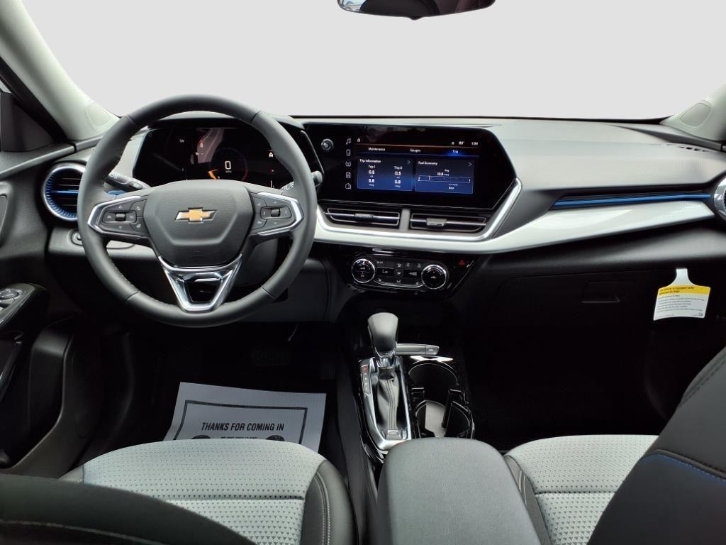 new 2025 Chevrolet Trax car, priced at $25,795