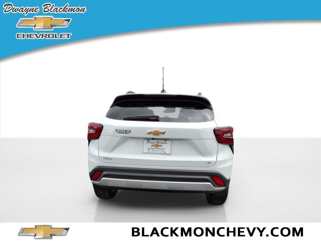 new 2025 Chevrolet Trax car, priced at $25,795