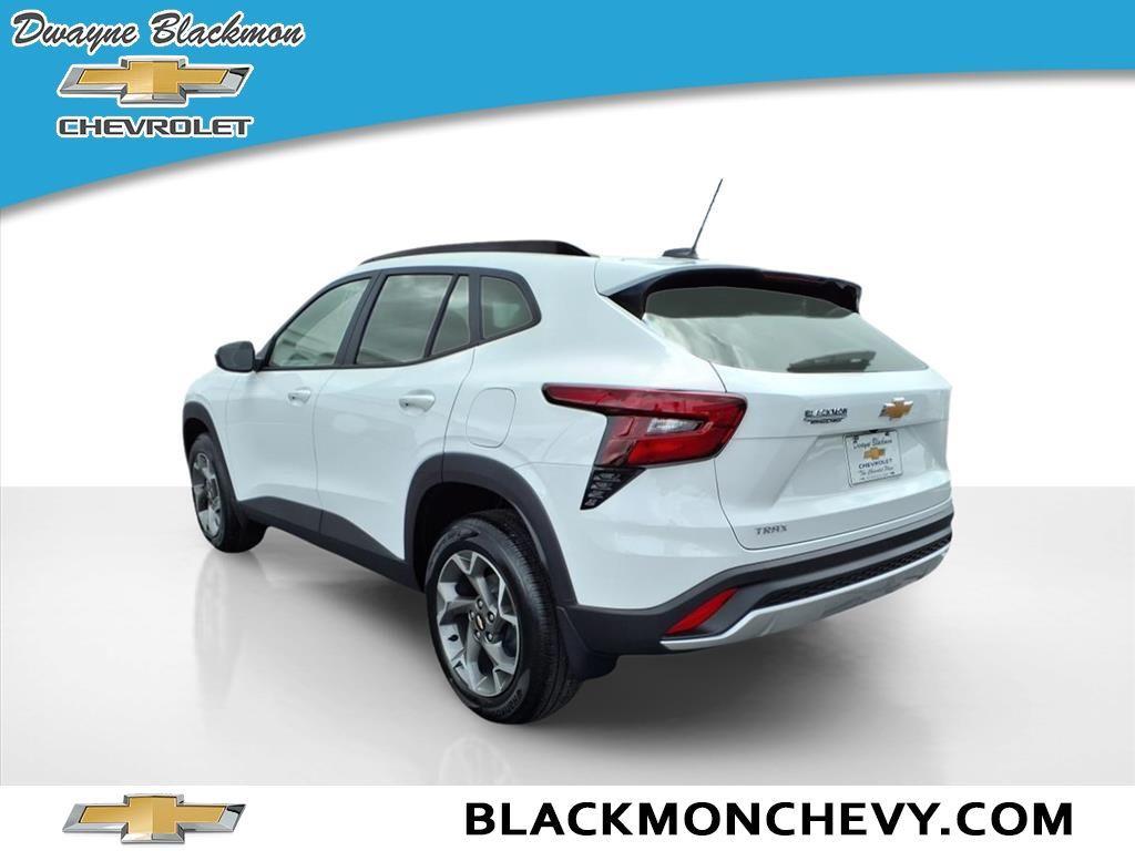 new 2025 Chevrolet Trax car, priced at $25,795
