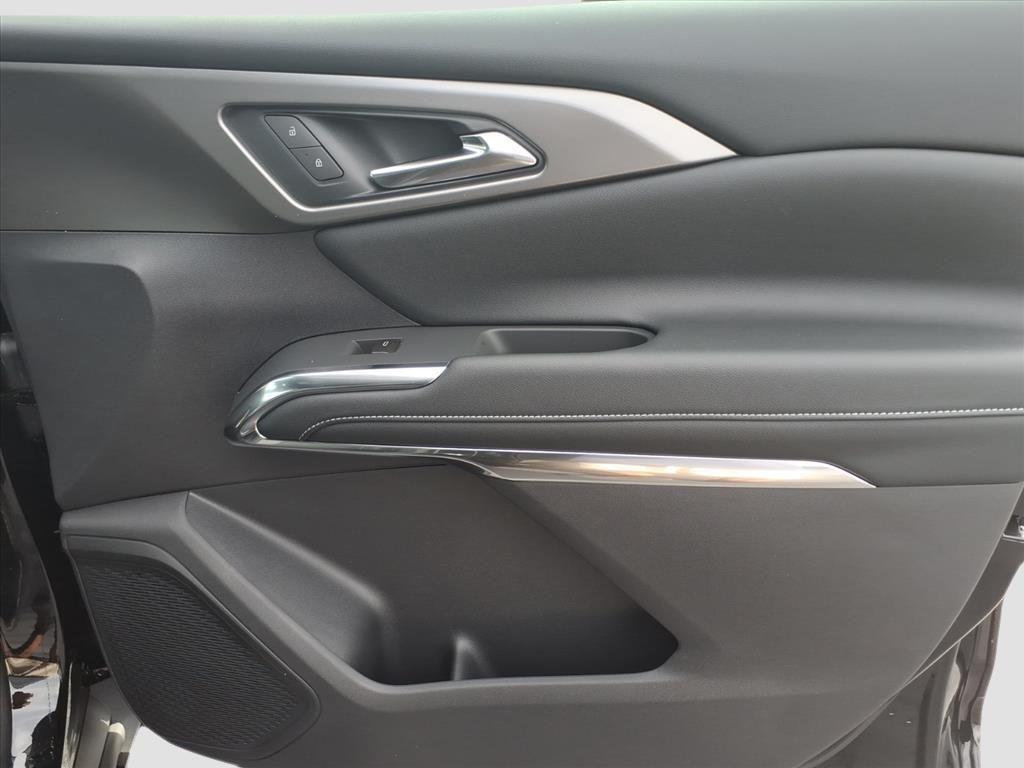 new 2026 Chevrolet Traverse car, priced at $48,156