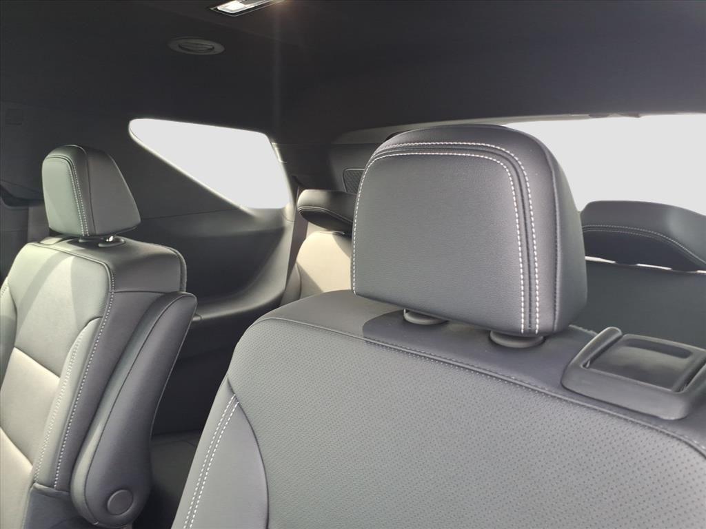 new 2026 Chevrolet Traverse car, priced at $48,156