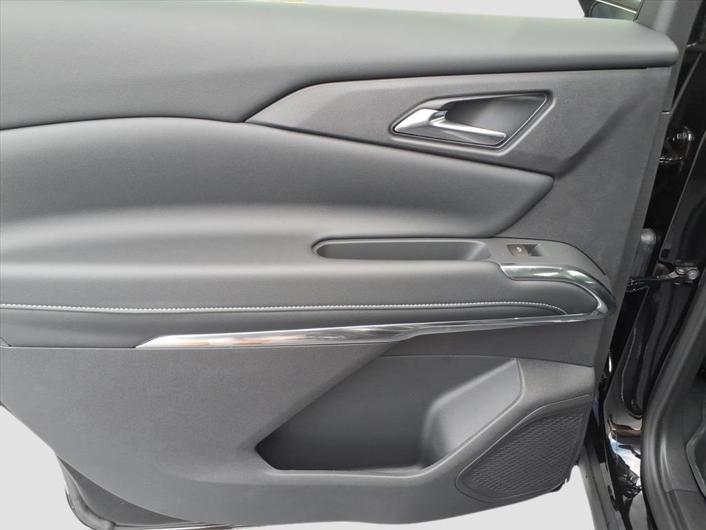 new 2026 Chevrolet Traverse car, priced at $48,156