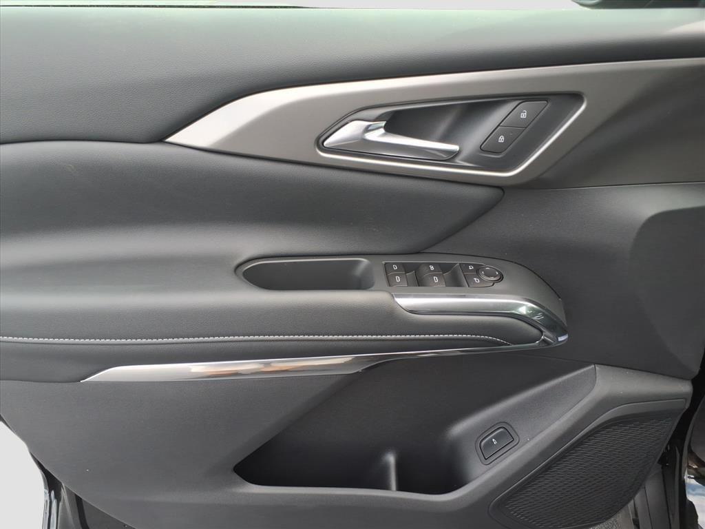 new 2026 Chevrolet Traverse car, priced at $48,156