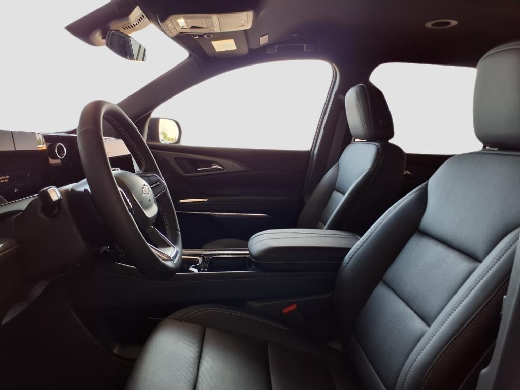 new 2025 Chevrolet Traverse car, priced at $44,985