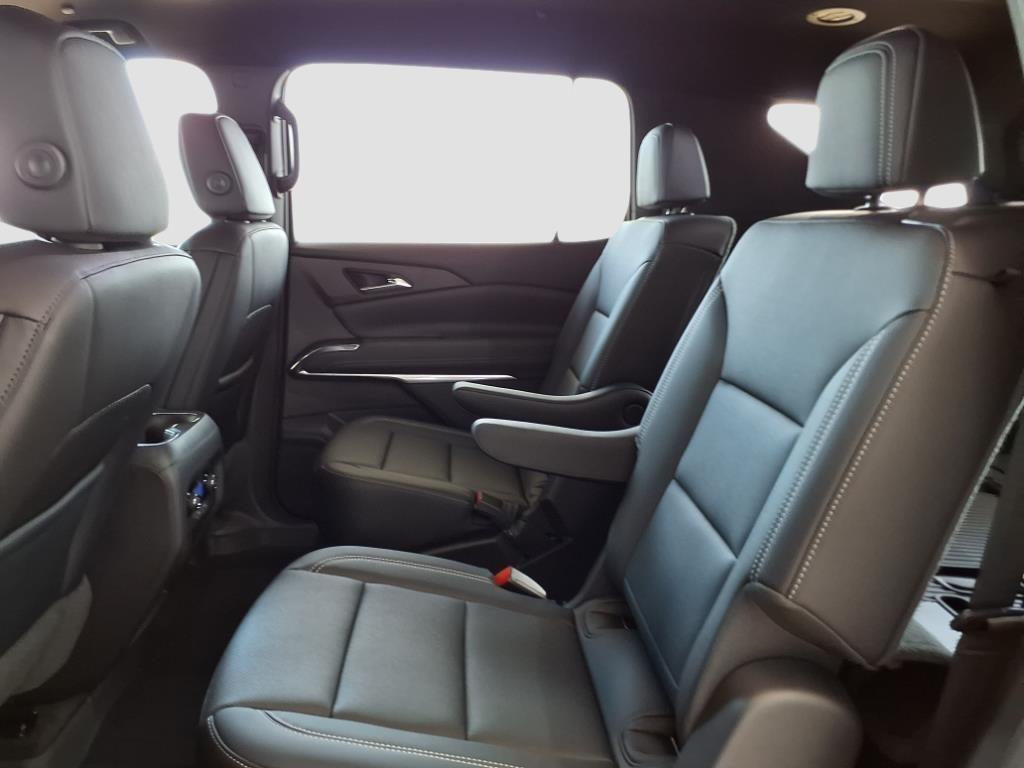 new 2025 Chevrolet Traverse car, priced at $44,985