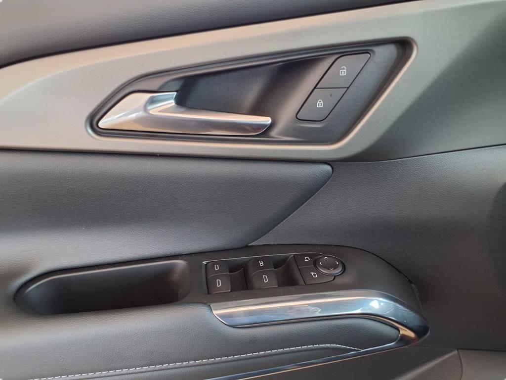 new 2025 Chevrolet Traverse car, priced at $44,985
