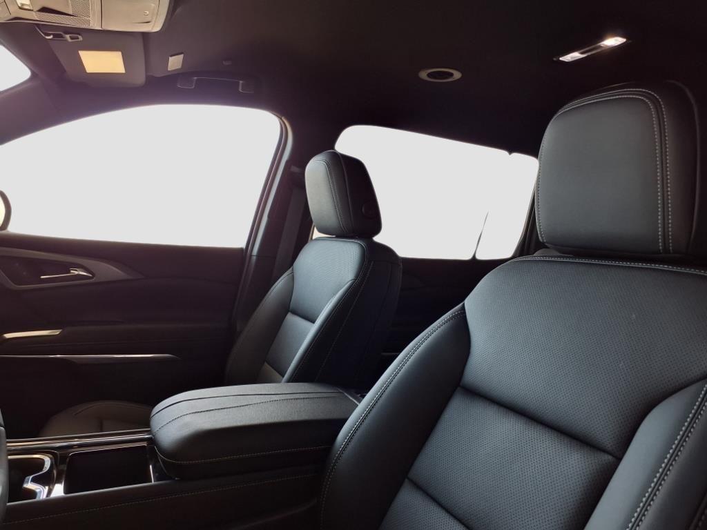new 2025 Chevrolet Traverse car, priced at $44,985
