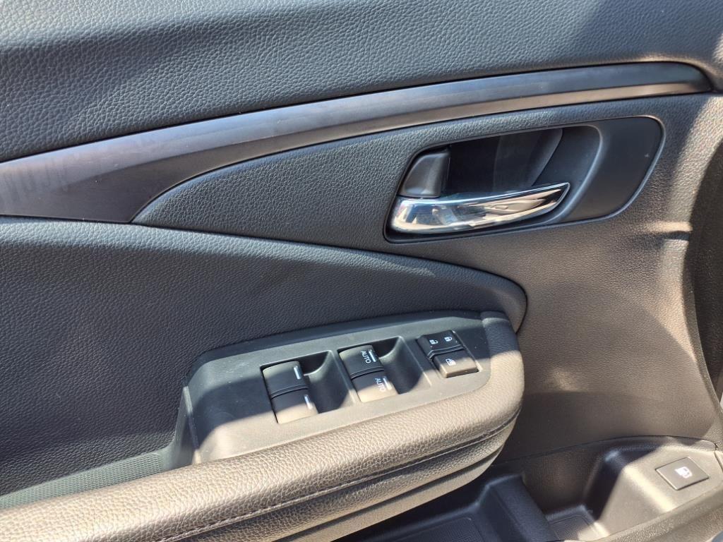 used 2022 Honda Pilot car, priced at $33,698