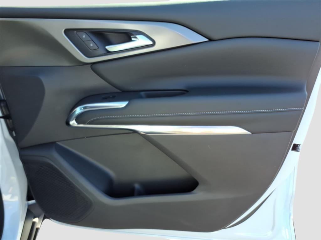 new 2026 Chevrolet Traverse car, priced at $43,988