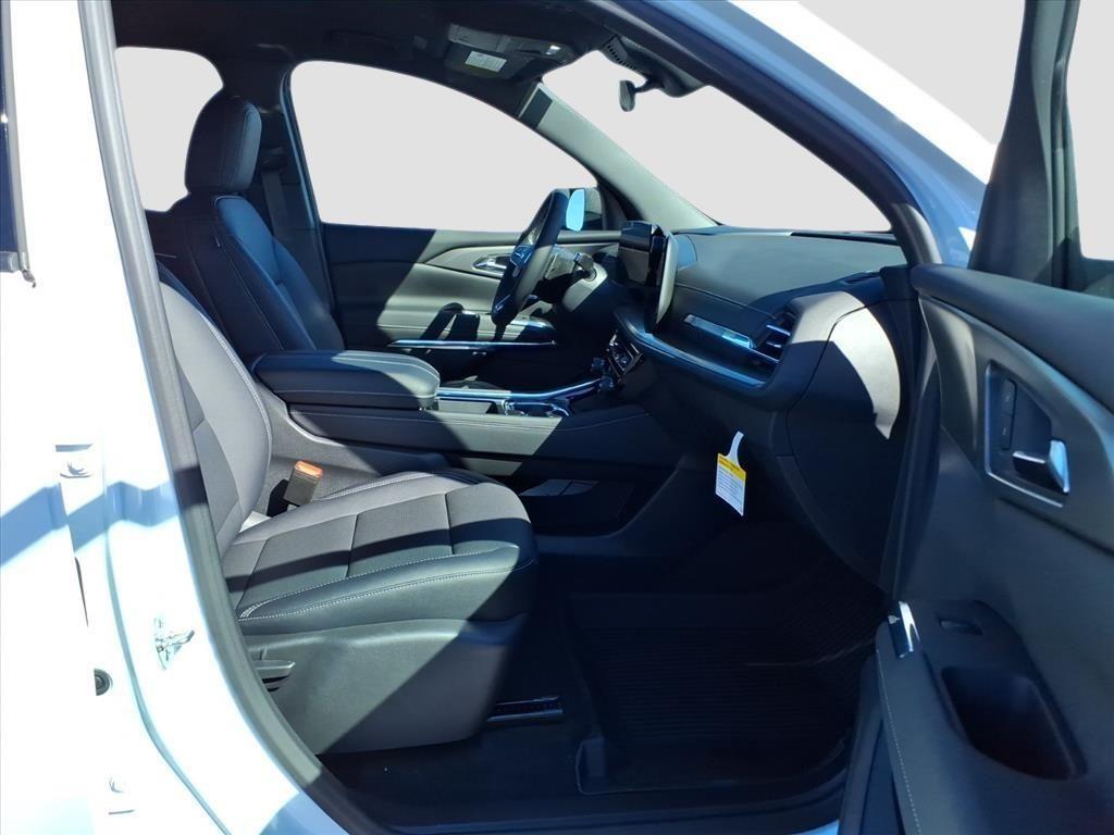 new 2026 Chevrolet Traverse car, priced at $43,988