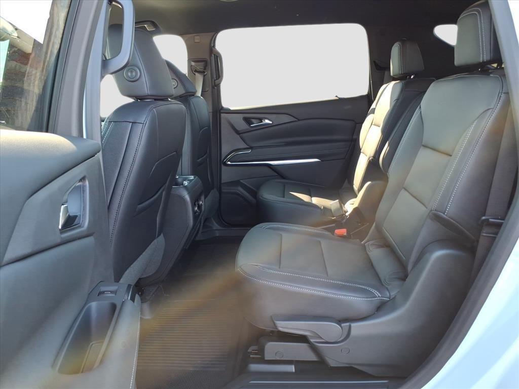 new 2026 Chevrolet Traverse car, priced at $43,988