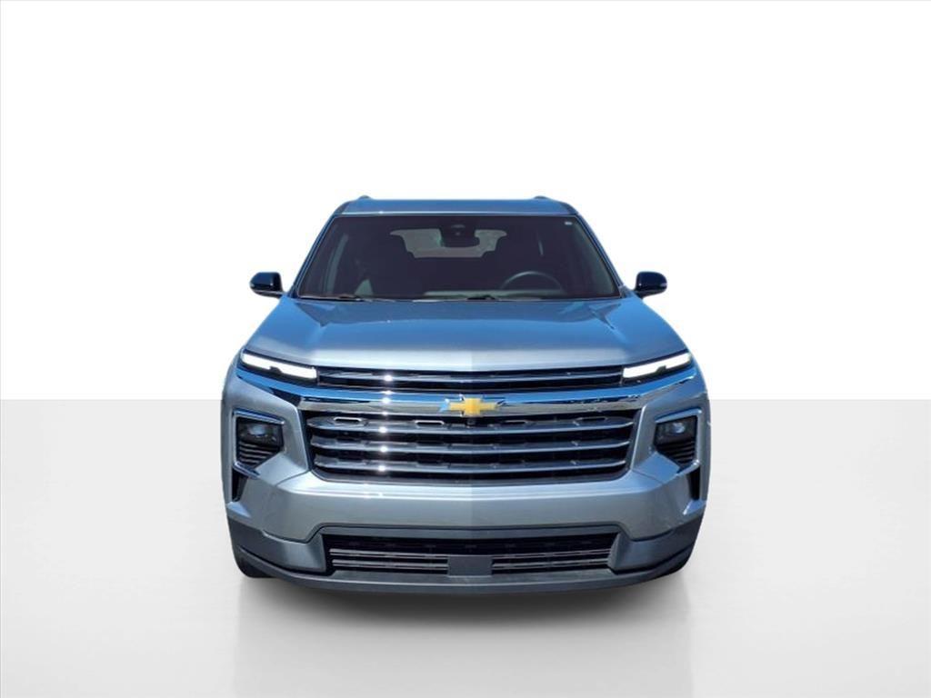 used 2025 Chevrolet Traverse car, priced at $37,035