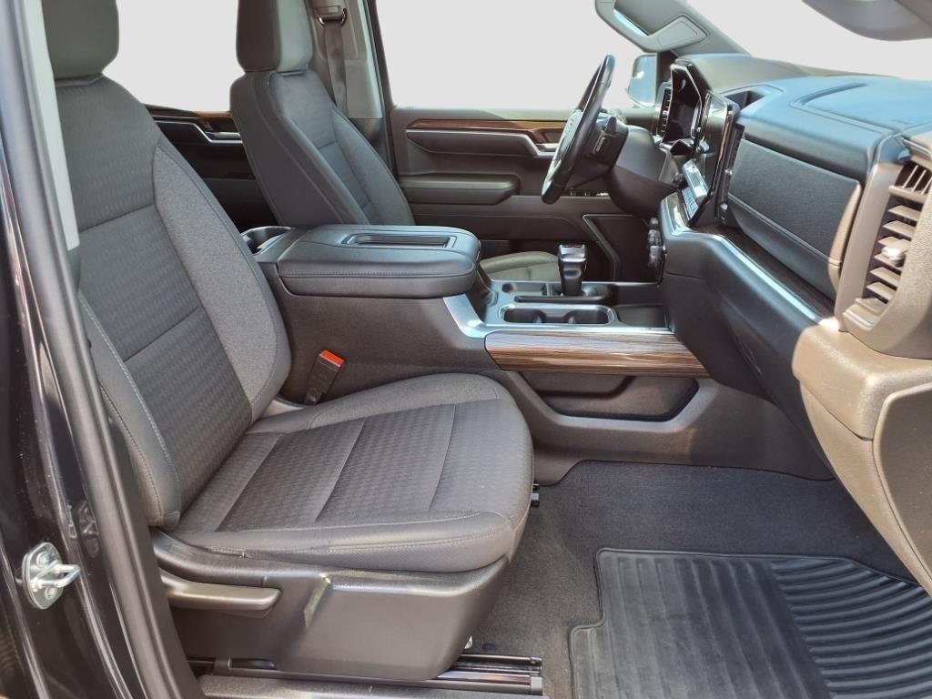 used 2022 Chevrolet Silverado 1500 car, priced at $43,690