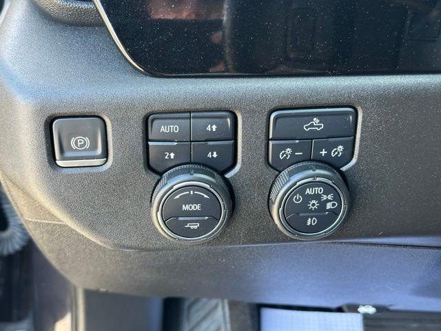 used 2022 Chevrolet Silverado 1500 car, priced at $43,905