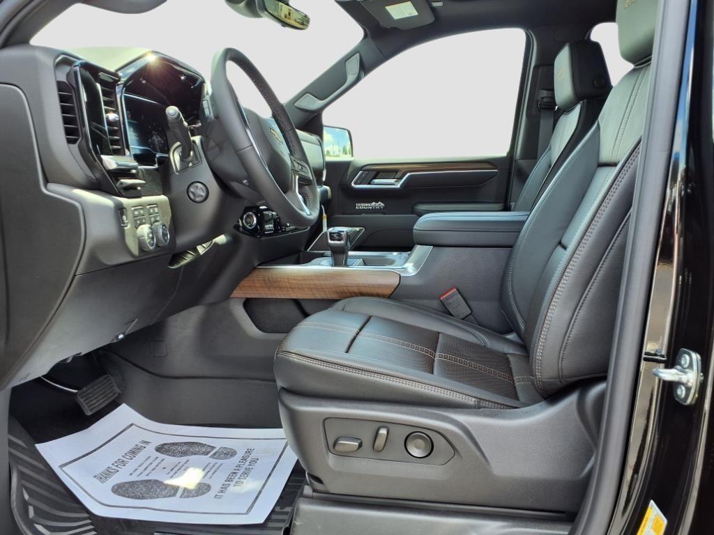 new 2025 Chevrolet Silverado 1500 car, priced at $69,872