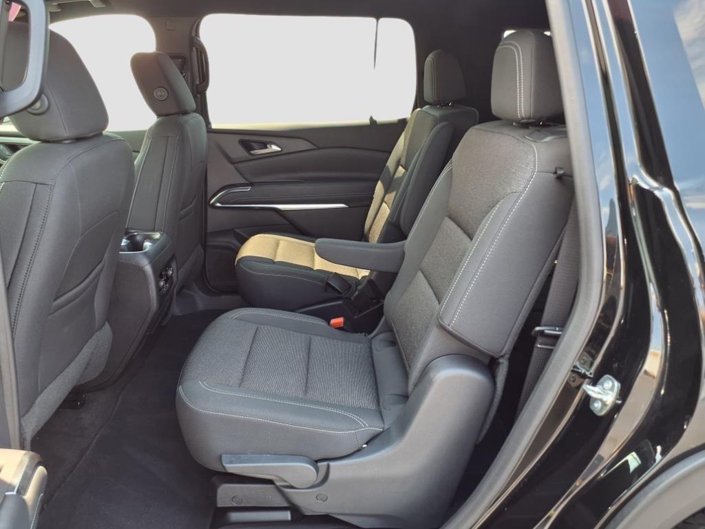 used 2025 Chevrolet Traverse car, priced at $36,413