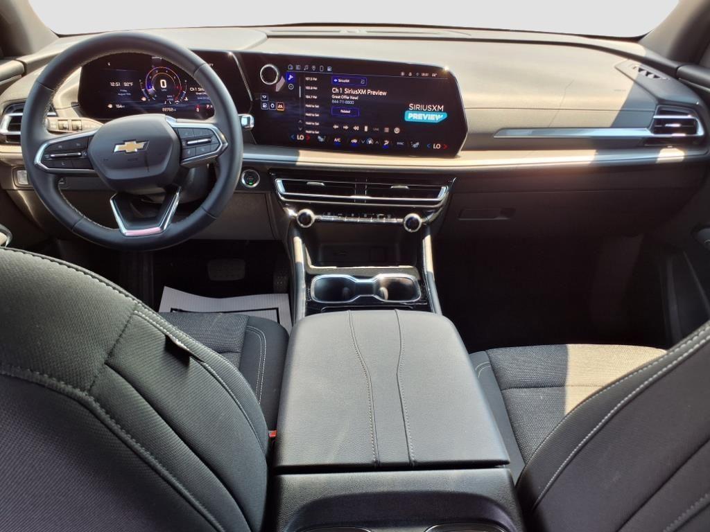 used 2025 Chevrolet Traverse car, priced at $36,413