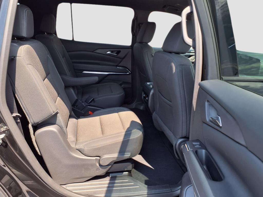 used 2025 Chevrolet Traverse car, priced at $36,413