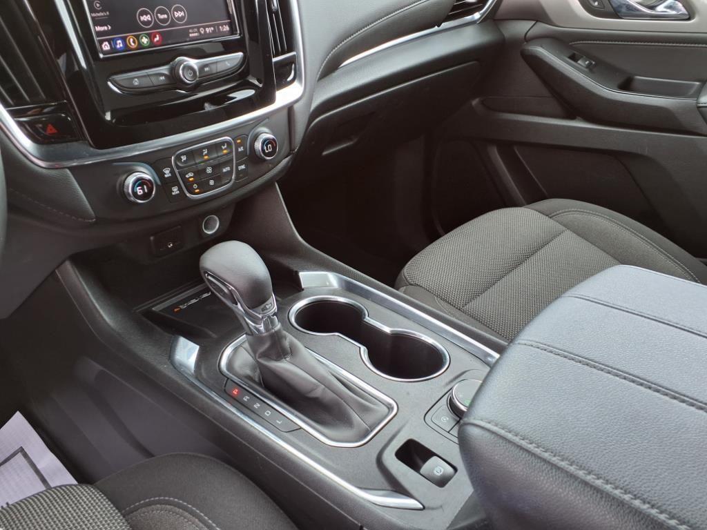 used 2023 Chevrolet Traverse car, priced at $28,828