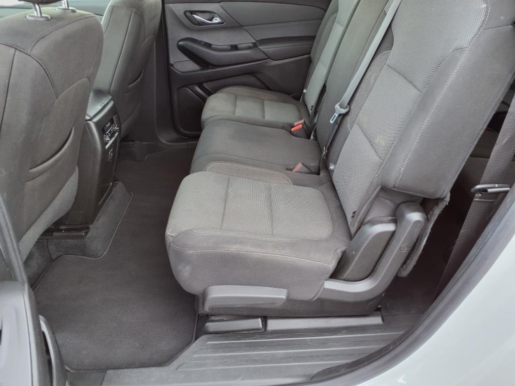 used 2023 Chevrolet Traverse car, priced at $28,828