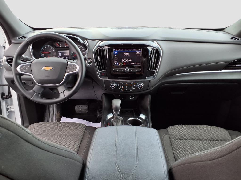 used 2023 Chevrolet Traverse car, priced at $28,828
