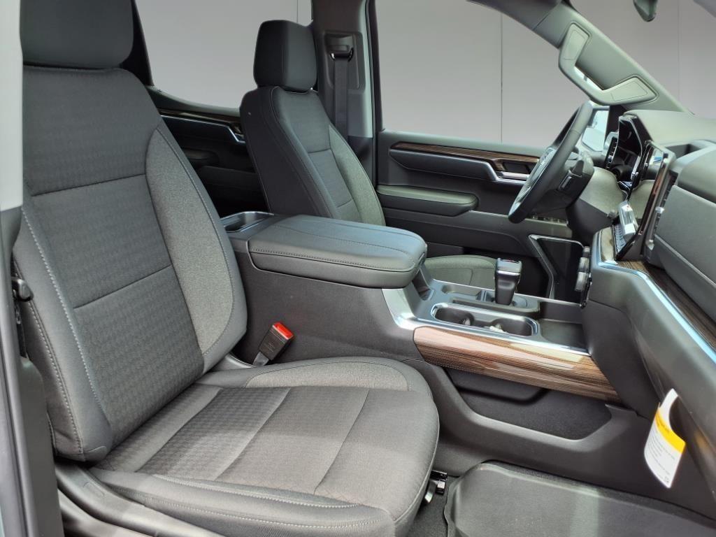 new 2025 Chevrolet Silverado 1500 car, priced at $58,365