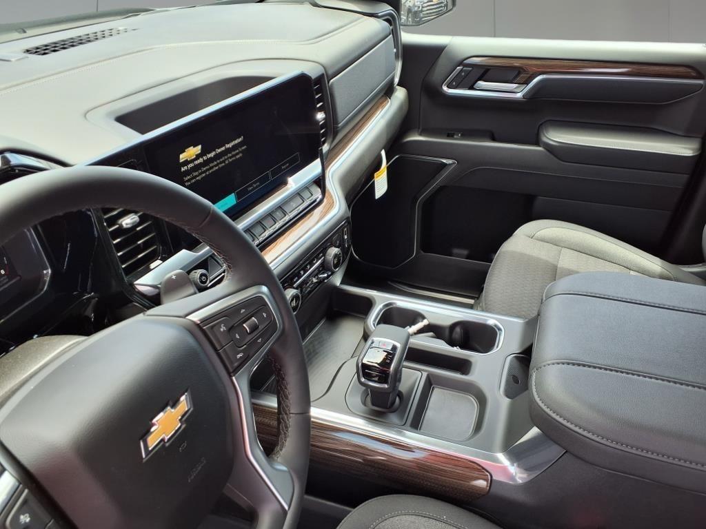 new 2025 Chevrolet Silverado 1500 car, priced at $58,365