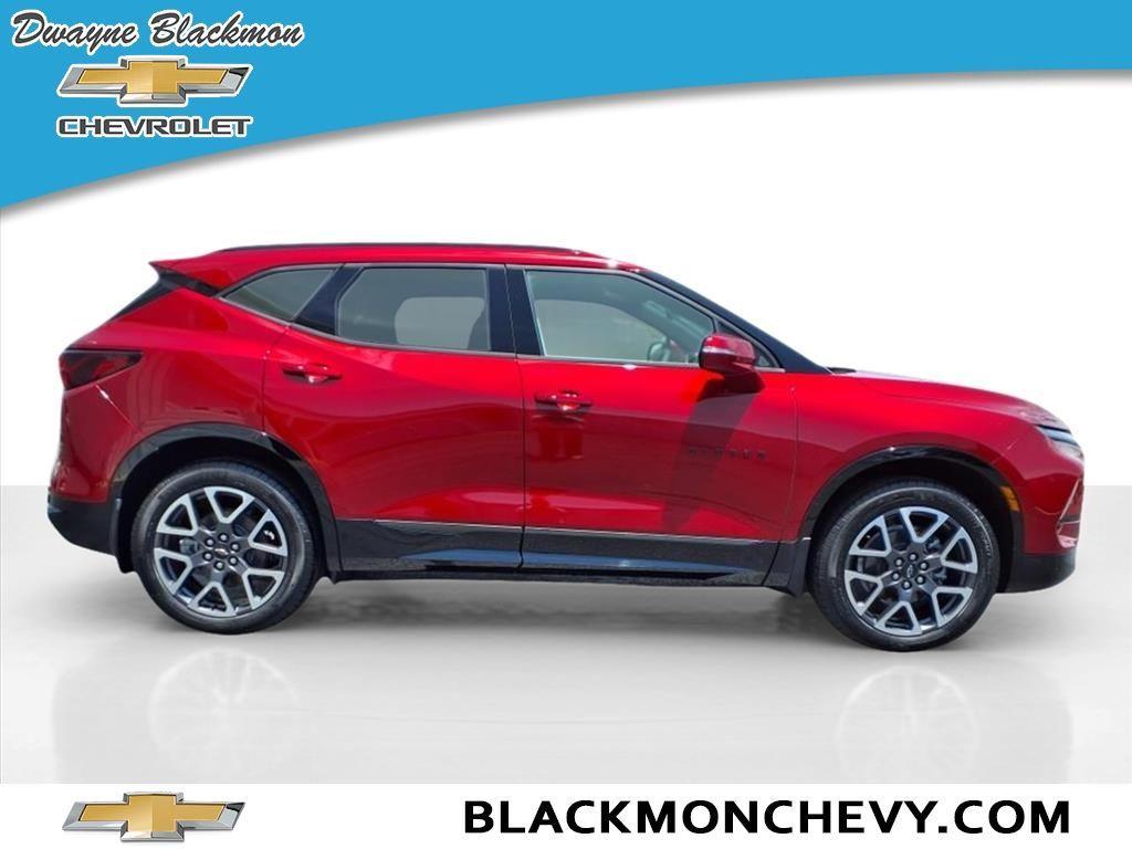 new 2025 Chevrolet Blazer car, priced at $45,935