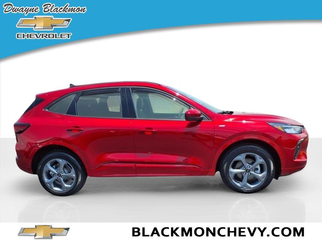 used 2023 Ford Escape car, priced at $28,657