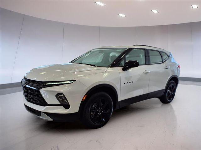 new 2025 Chevrolet Blazer car, priced at $38,740