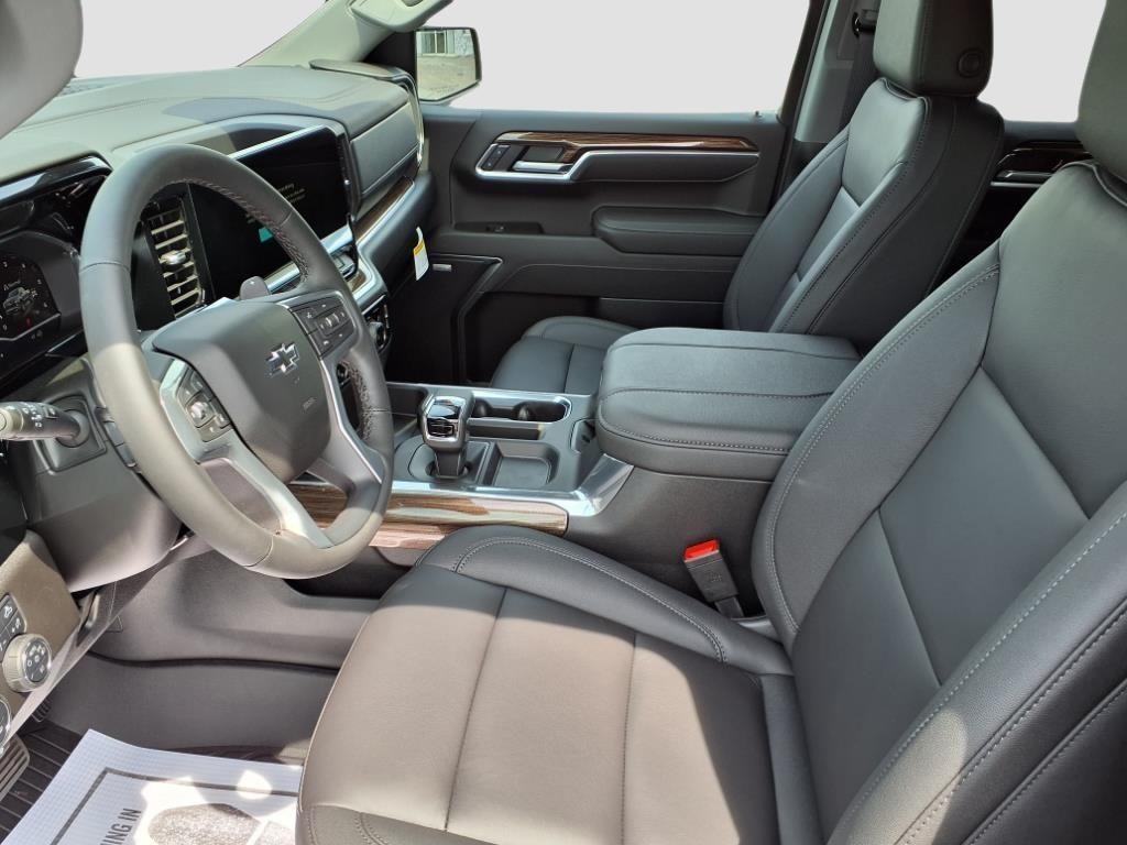 new 2025 Chevrolet Silverado 1500 car, priced at $62,460